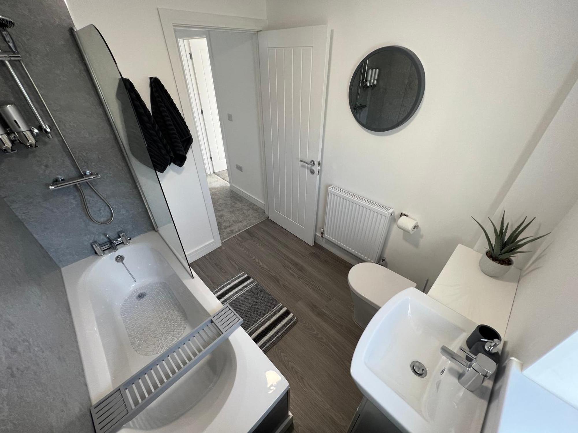 Modern, Two Double Bedroom House With Free Parking Chepstow Zewnętrze zdjęcie