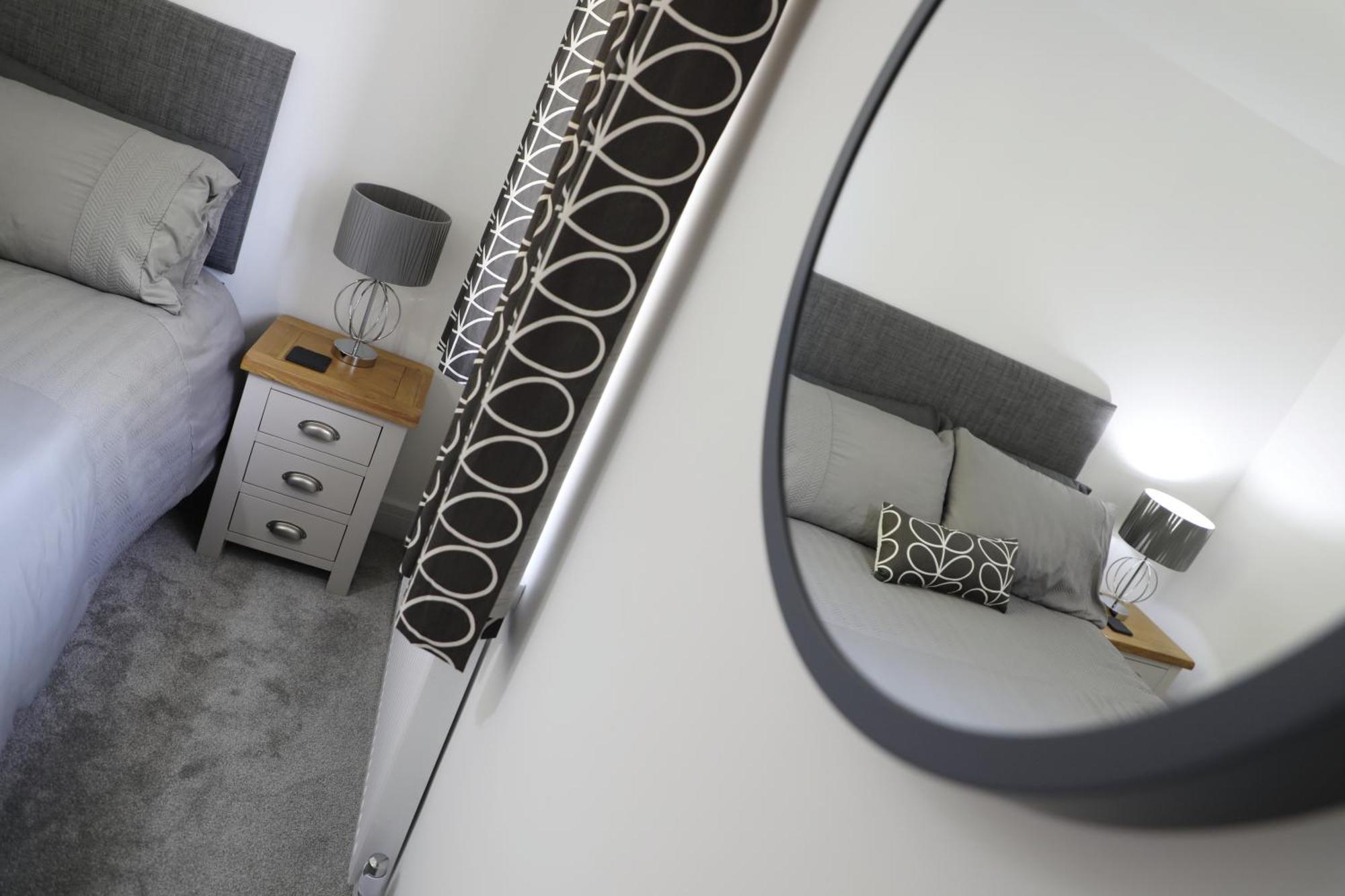 Modern, Two Double Bedroom House With Free Parking Chepstow Zewnętrze zdjęcie