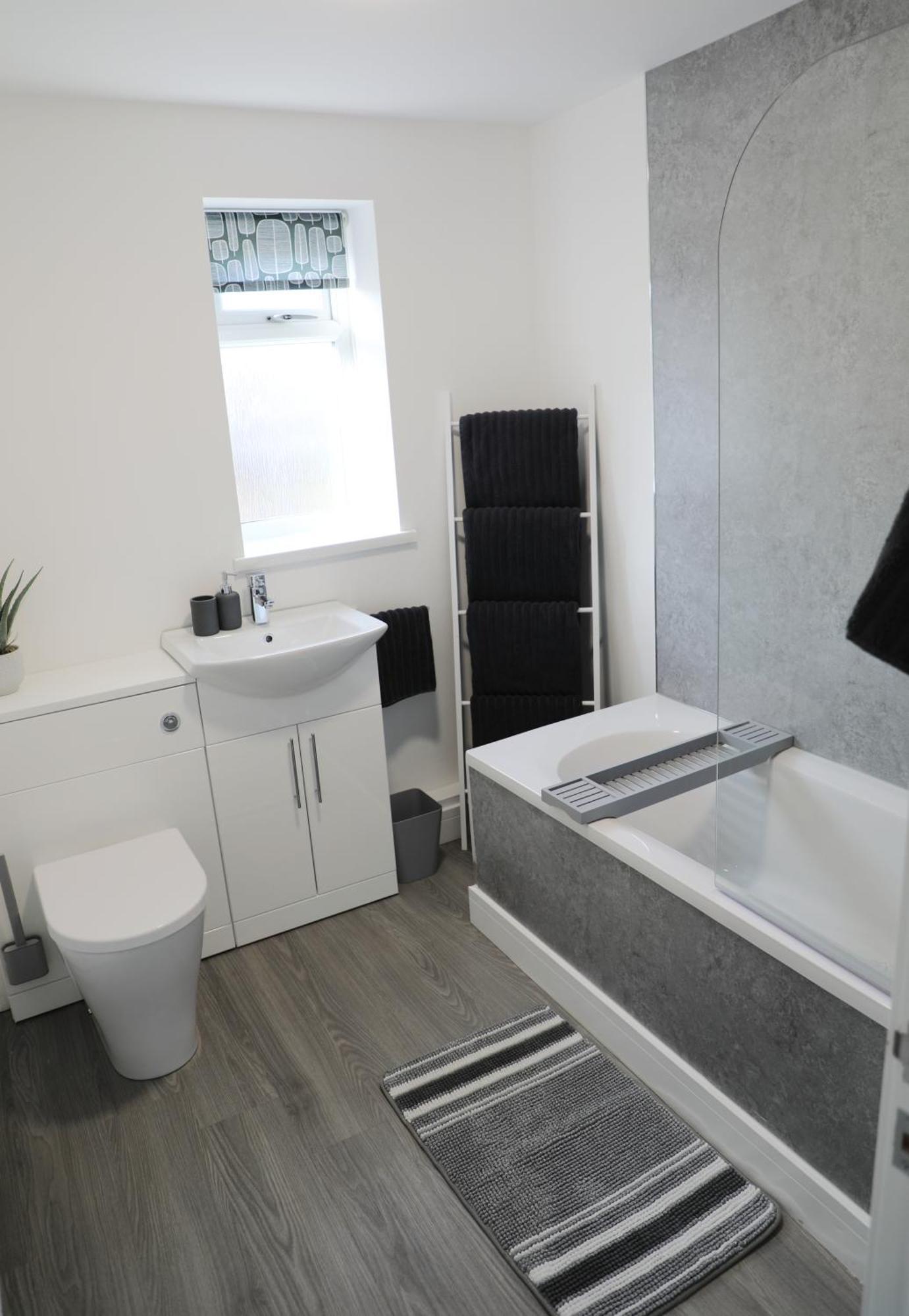 Modern, Two Double Bedroom House With Free Parking Chepstow Zewnętrze zdjęcie